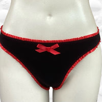 Hailey thong in Noir