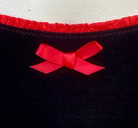 
              Hailey thong in Noir
            
