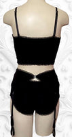 
              Maila garter belt in Noir
            
