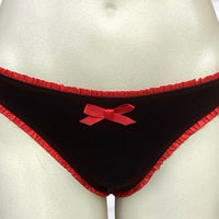 Hailey thong in Noir