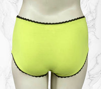 
              Zouzou (hw) in Chartreuse
            