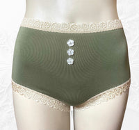 
              Chloe (hw) in Sage
            