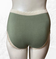 
              Chloe (hw) in Sage
            
