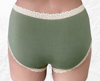 
              Chloe (hw) in Sage
            