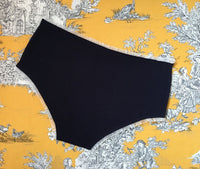 
              Greta in navy
            