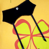 Maila garter belt in Noir