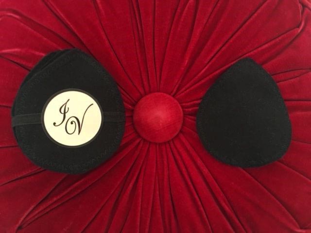 Makeup Remover Pads in black
